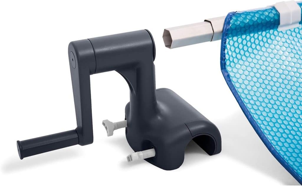 Test : enrouleur de couverture solaire Intex pour piscines hors sol