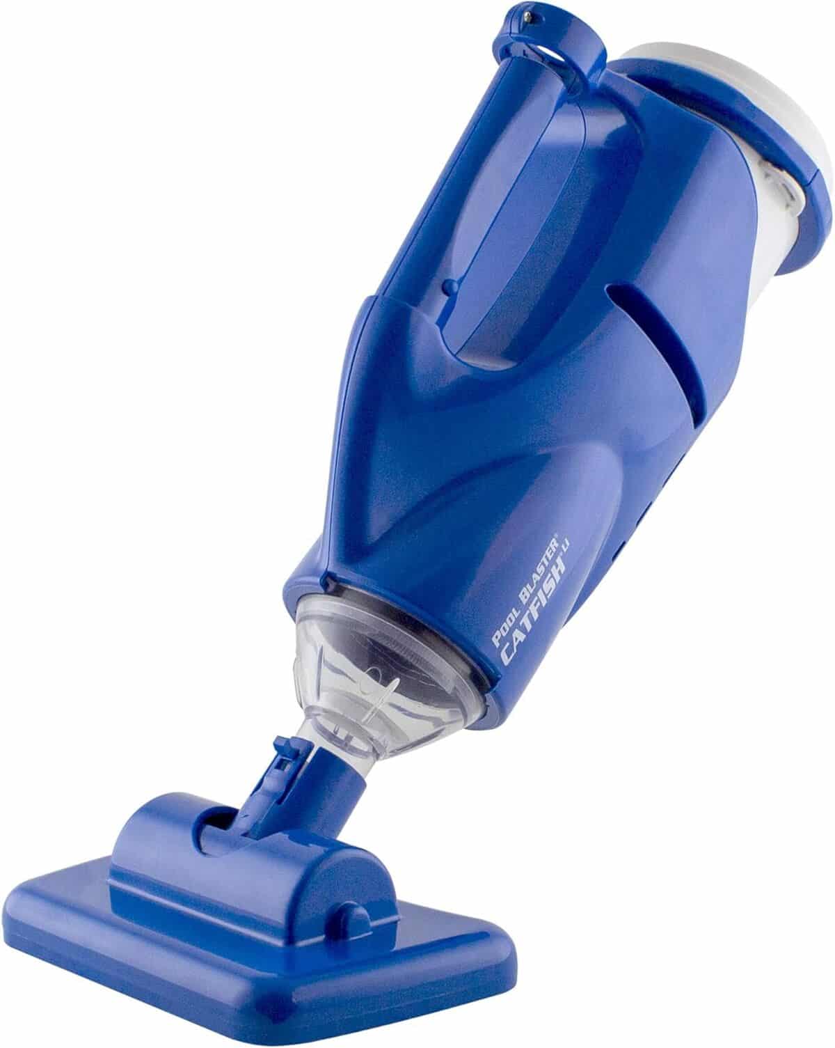 Test de l'aspirateur rechargeable Water Tech Pool Blaster Catfish pour piscine et spa