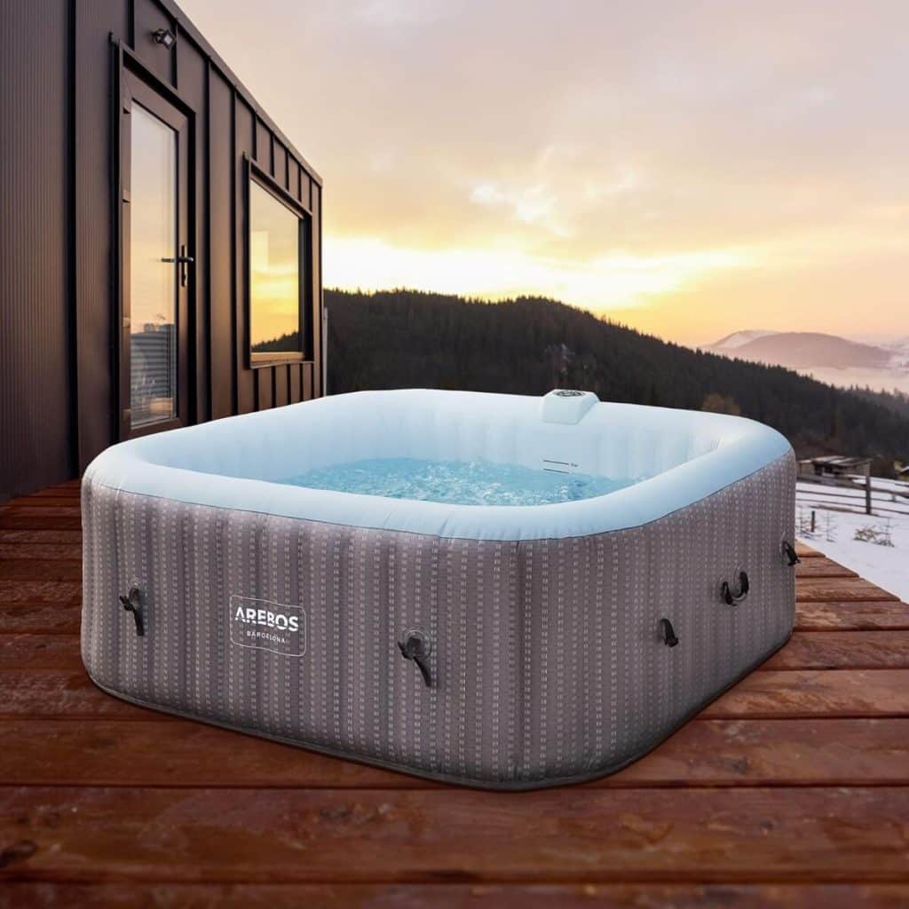 Test : spa gonflable Arebos 2400W pour 6 personnes