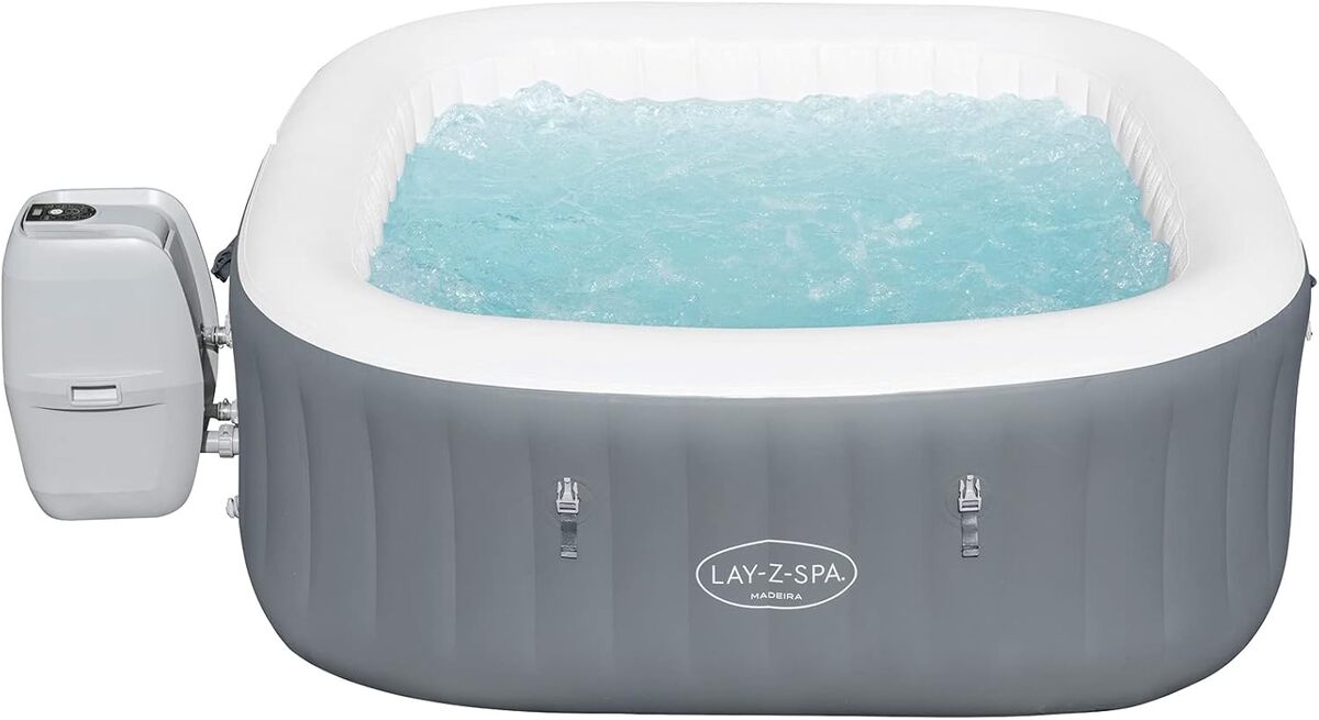 Test : jacuzzi Bestway Lay-Z-Spa Madeira AirJet carré gris
