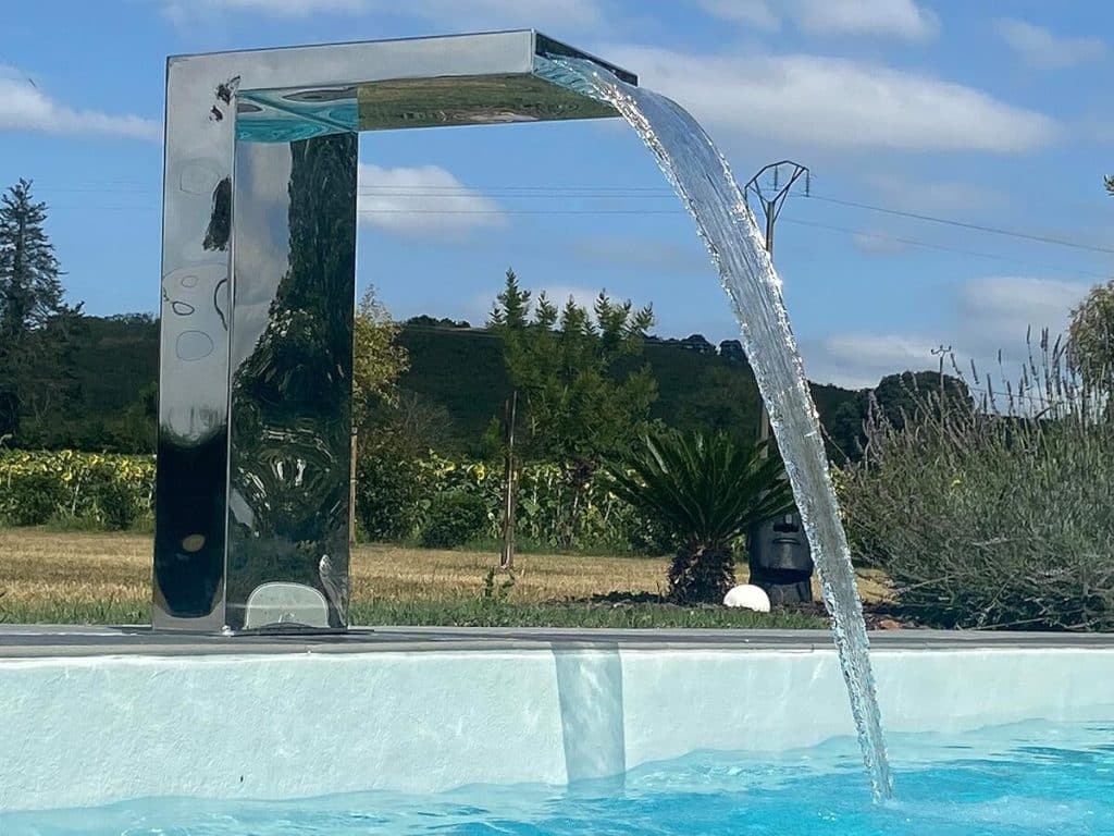 Test de la fontaine Cascades-Inox demi cube 70 cm