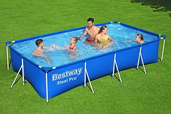 Découvrez notre test de la piscine enfant Bestway Steel Pro : un cadre en acier robuste et une pompe filtrante performante pour des heures de plaisir en toute sécurité.
