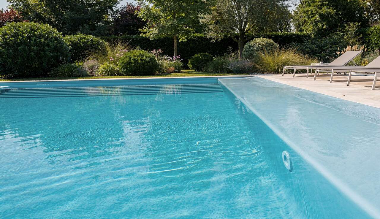 Avantages de la membrane pvc arm&eacute;e : durabilit&eacute; et esth&eacute;tique