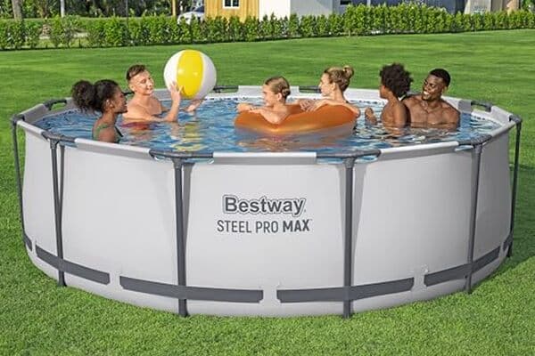 Découvrez notre avis détaillé sur la piscine hors sol Bestway Steel Pro Max 366 cm : qualité, fonctionnalité, montage et entretien. Choisissez la piscine idéale pour vos moments de détente et d'amusement en famille.