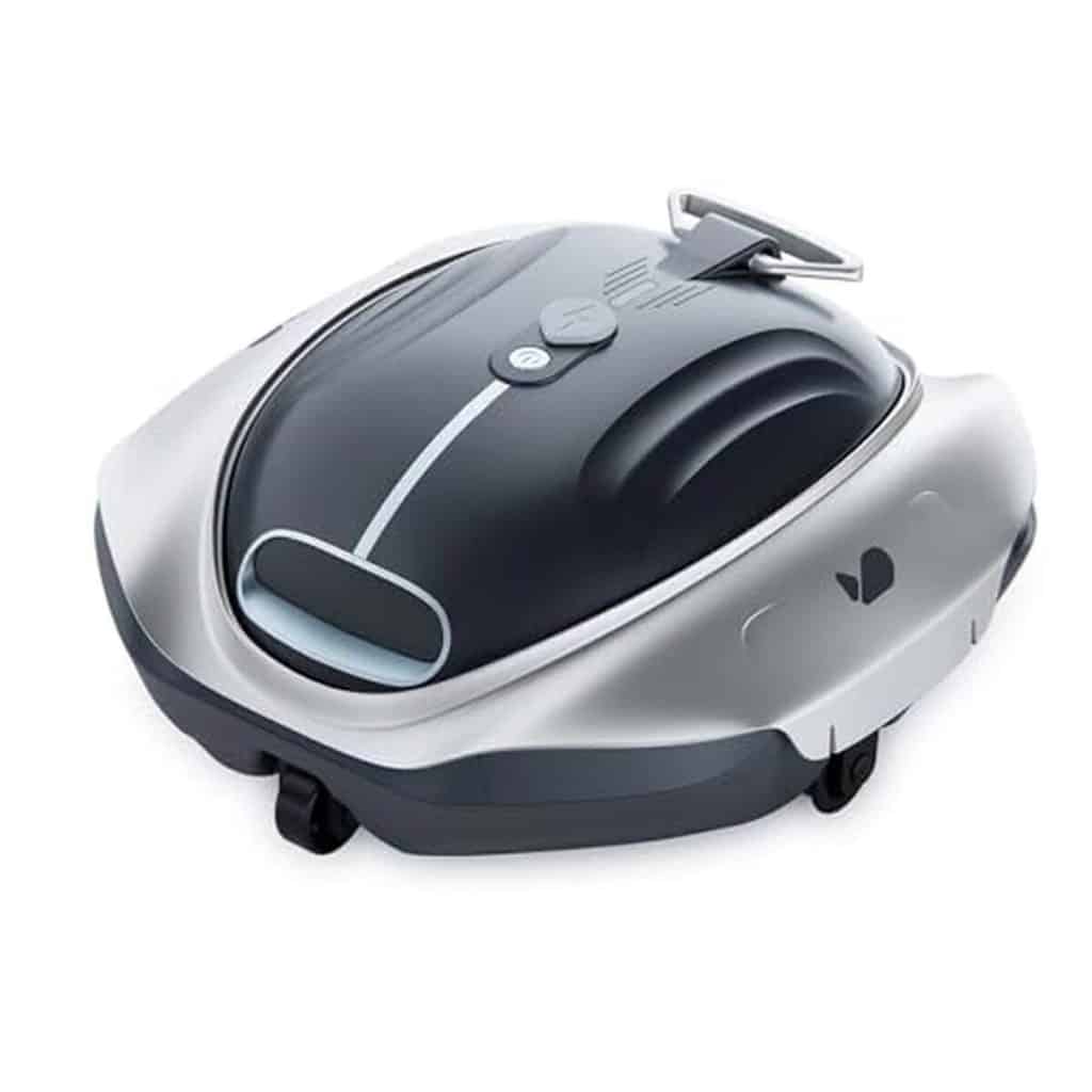 Test du robot nettoyeur de piscine Bublue : aspiration et autonomie au top