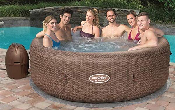 Découvrez notre test détaillé du spa gonflable Lay-Z-Spa St Moritz Airjet de Bestway : confort, performances et avis pour 5 à 7 personnes.