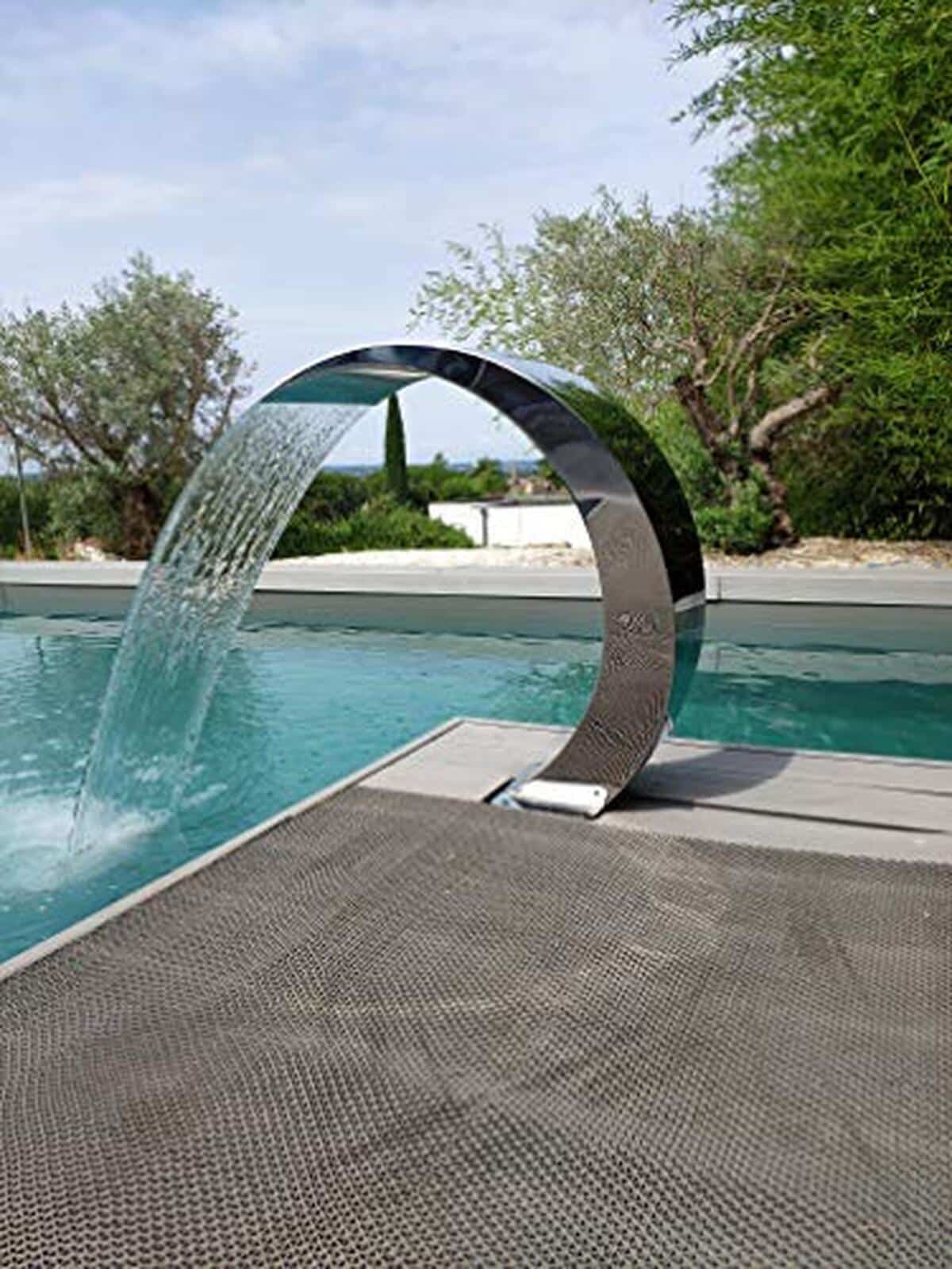 Test de la fontaine Cascades-Inox 316 Cobra 65cm pour piscine et bassin