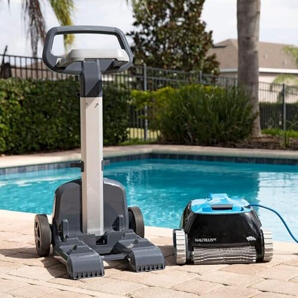Découvrez notre test détaillé du robot nettoyeur Dolphin Nautilus CC pour piscines enterrées : performances, avantages et verdict final.