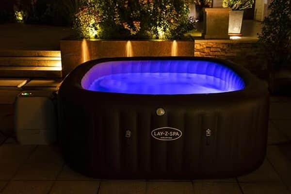 Découvrez notre test détaillé du spa gonflable Maldives HydroJet Pro™ : performances, confort et tarif. Tout ce qu'il faut savoir avant d'acheter votre spa de jardin. 