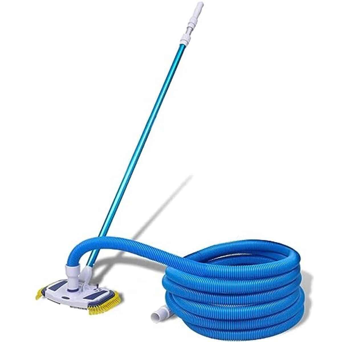 Test de l'aspirateur piscine avec pôle télescopique et tuyau