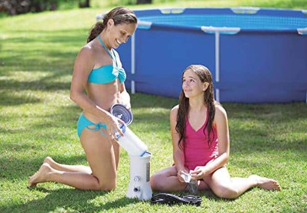 Découvrez notre test détaillé du filtre à cartouche Intex 28604GS : efficacité, performance et comparatif pour bien choisir votre système de filtration de piscine.