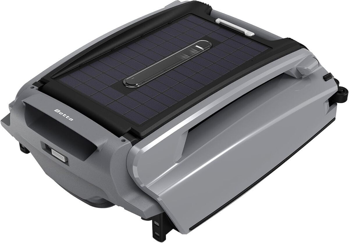Test de l'écumeur Betta SE Plus : robot solaire performant